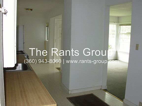 3rd image of 526 14th Ave SE