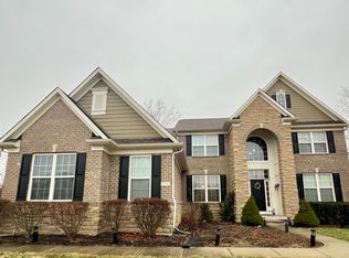 2504 Fawn Bluff Ct, Zionsville, IN 46077