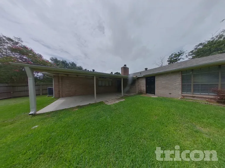7902 Battlepine Dr — Photo 35