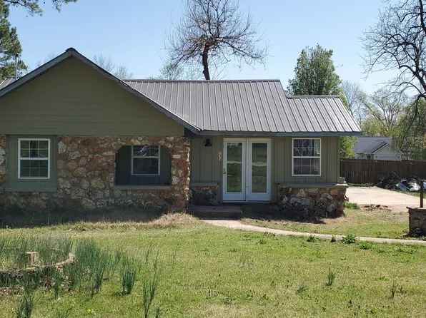 230 S Thayer Avenue, West Plains, MO 65775