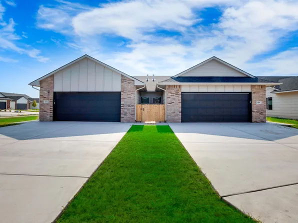 442-444 W Long Path Ct, Goddard, KS 67052