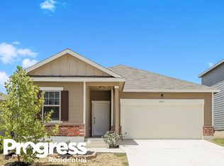 4921 Hallies Gdn, Saint Hedwig, TX 78152