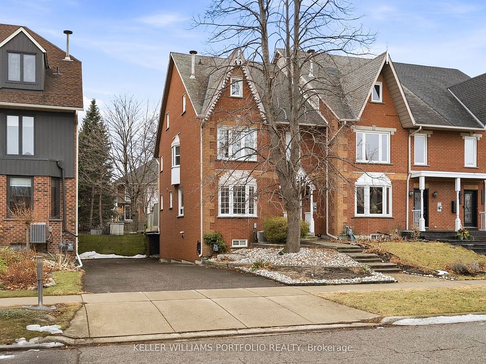 1st image of 50 Edgewater Dr