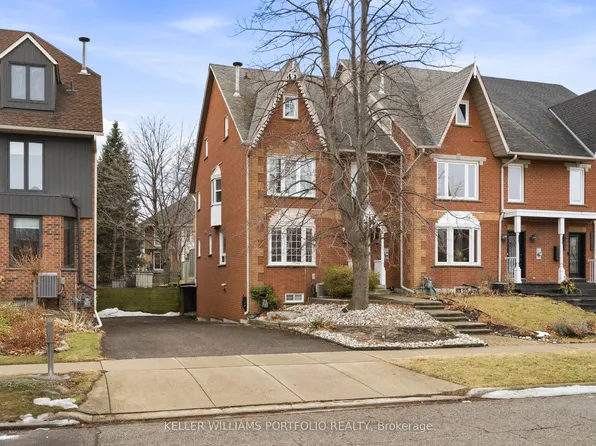 50 Edgewater Dr, Hamilton, ON L8E 4Z3