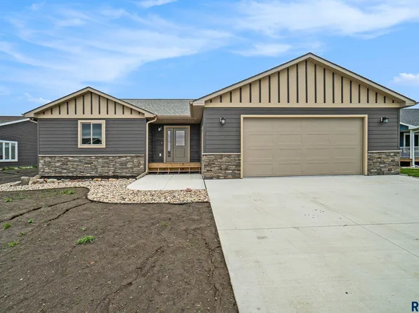 508 Discovery St, Colman, SD 57017