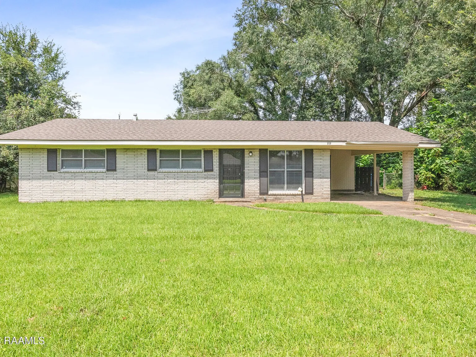 3 bed, 1.5 bath, 1167 sqft, $1,600 — Photo 1