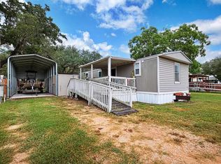 1608 S Hood St, Rockport, TX 78382
