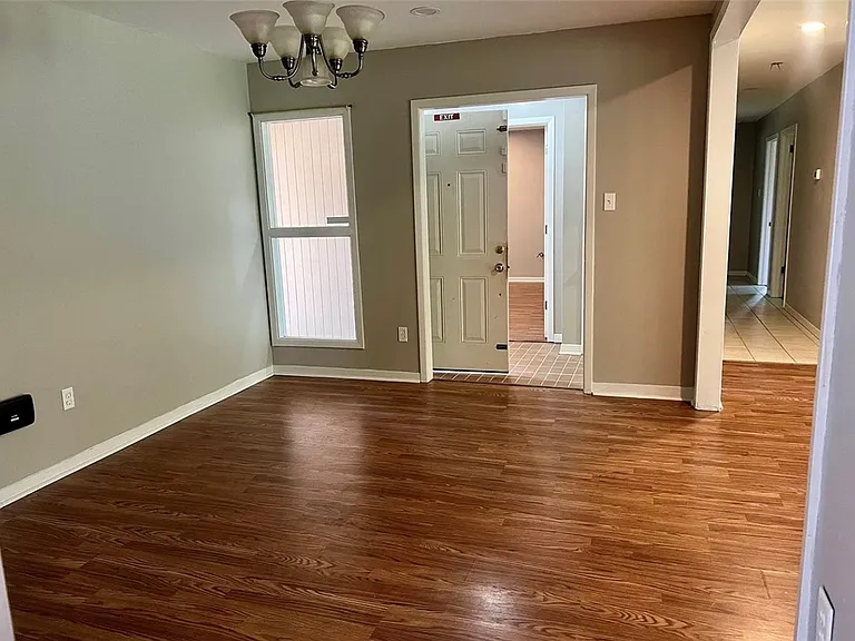 407 Fairway Dr — Photo 8
