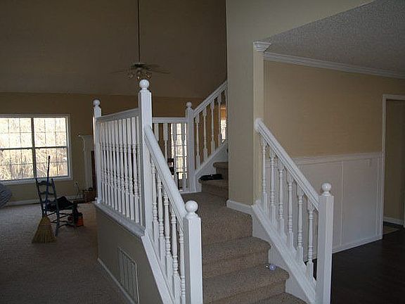 2nd image of 305 Elon Ct