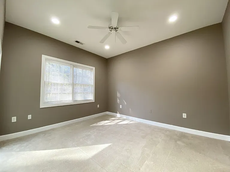 33 Augustine Rd — Photo 10