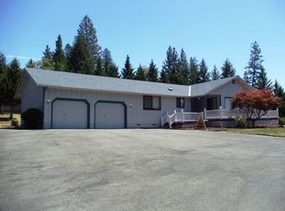 777 Hixson Dr, Grants Pass, OR 97526