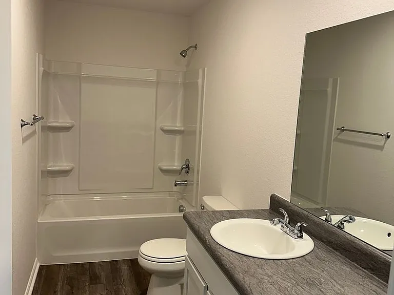 25 Foster Louis Ln — Photo 8
