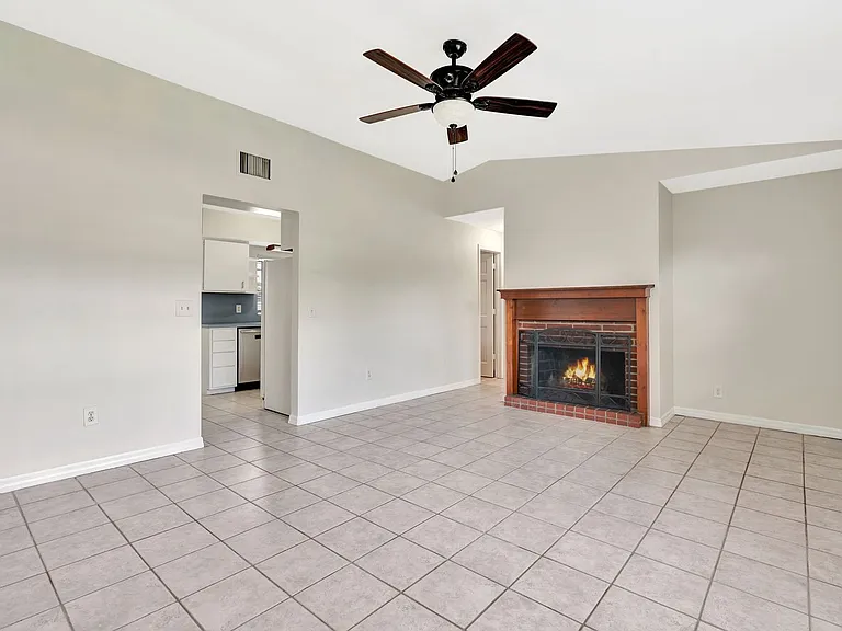 8968 SE Pine Cone Ln — Photo 10