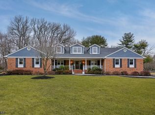 5 Debra Ct, Scotch Plains, NJ 07076
