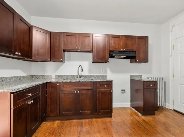7521 S. Essex Avenue, 7521 S Essex Ave #2N, Chicago, IL 60649