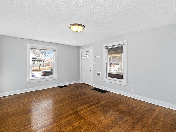 5th image of 3926 N College Ave #26