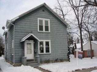 409 E Beacon Ave, New London, WI 54961