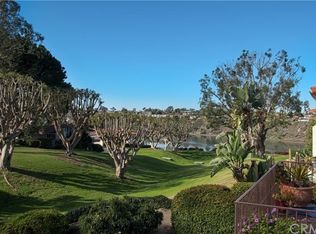 2103 Vista Entrada, Newport Beach, CA 92660