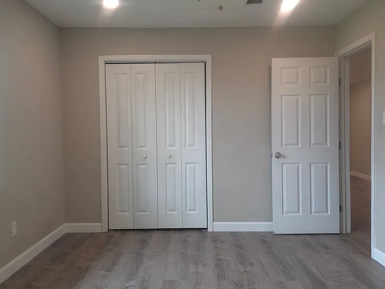 3121 General Twining St — Photo 6