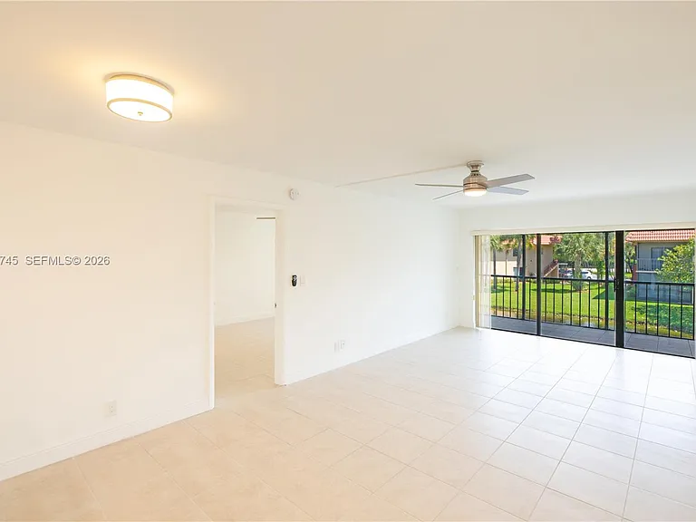 200 Lakeview Dr #211 — Photo 14