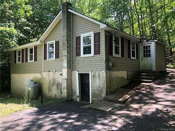 3rd image of 13 Laurel Trl