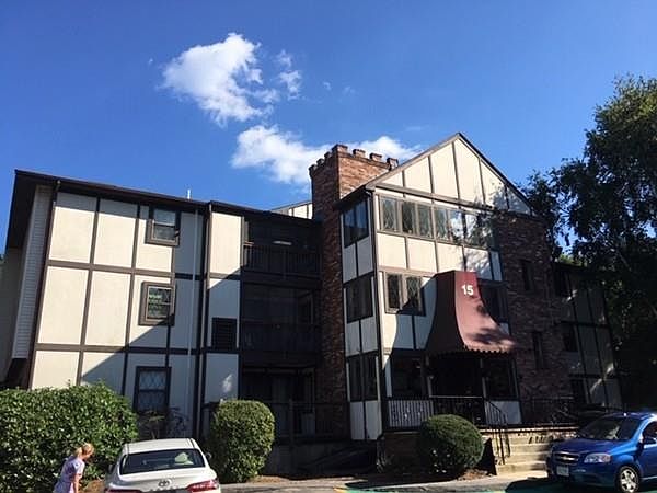 1st image of 15 Thompson Dr APT 2
