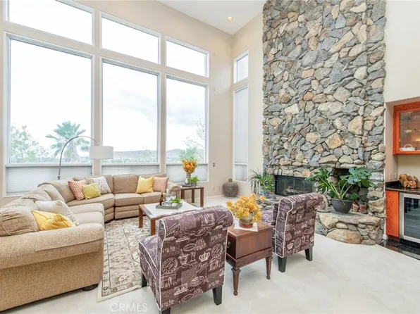 7440 Live Oak Dr, Riverside, CA 92509