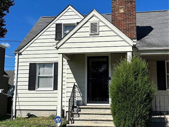 3rd image of 1111 Colonial Blvd NE