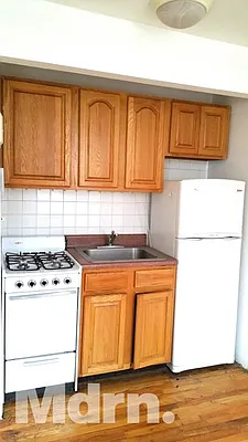 Rented by Mdrn Residential | media 11