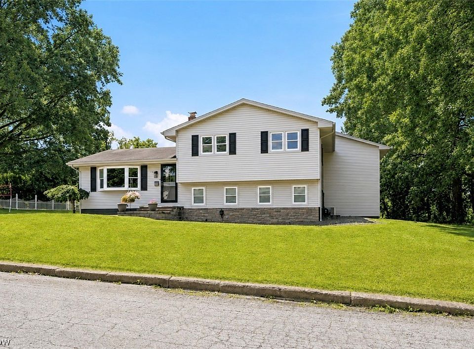 1st image of 273 Blueberry Dr