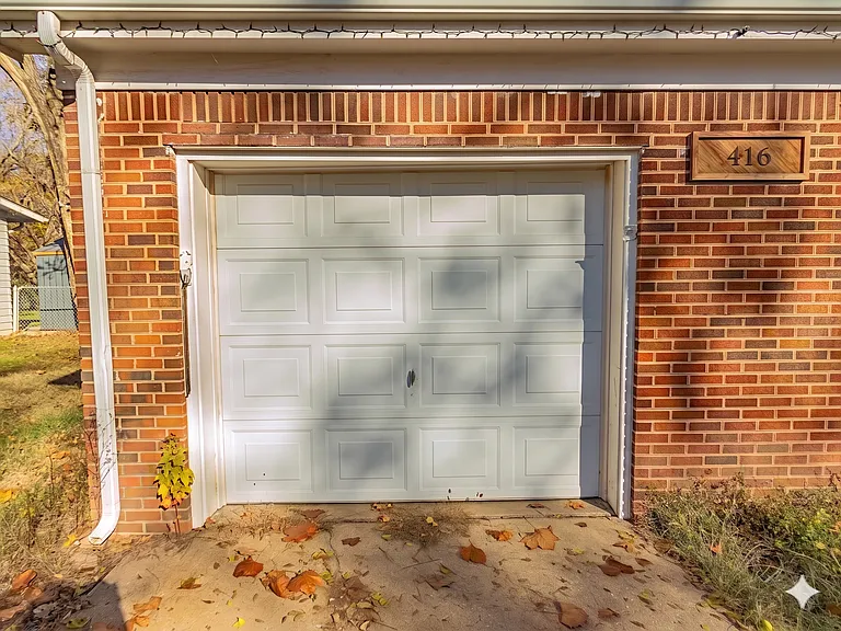 416 W Spring Dr — Photo 16