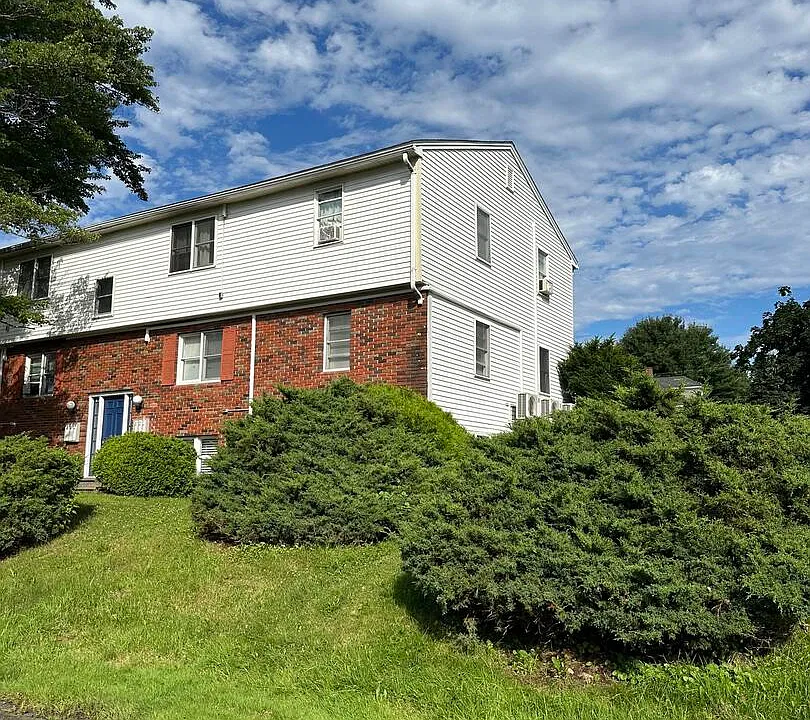 63 Washington Ave #8