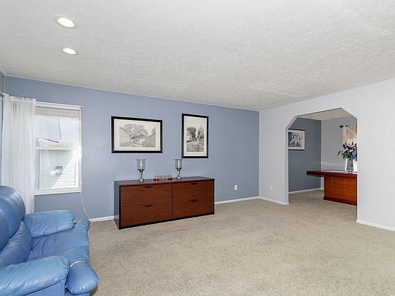 5th image of 7352 Cumberland Cir