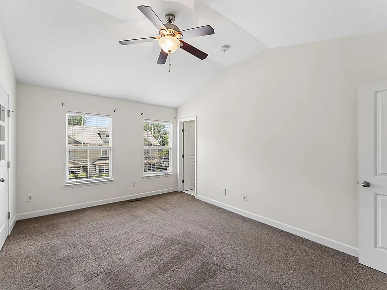 553 Rosedale Ave #107 — Photo 20