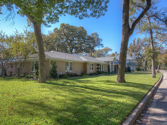 4th image of 4017 Harlanwood Dr
