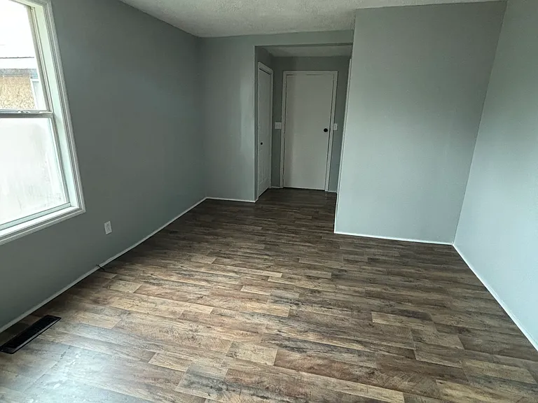 307 Fayette St SE — Photo 17
