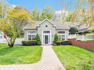 235 Mayfield Dr #235, Trumbull, CT 06611
