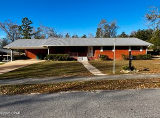 652 2nd St, Chipley, FL 32428
