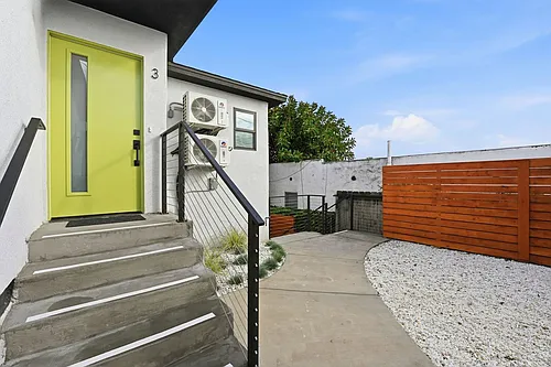 2735 Broadway #3 Photo 1