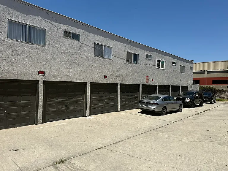 3771 Harvill Ln #4 — Photo 3