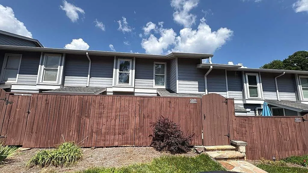 2 bed, 2.5 bath, 1497 sqft, $2,150 — Photo 1