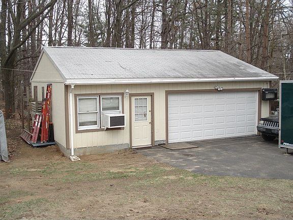 3rd image of 18 Gail Ave