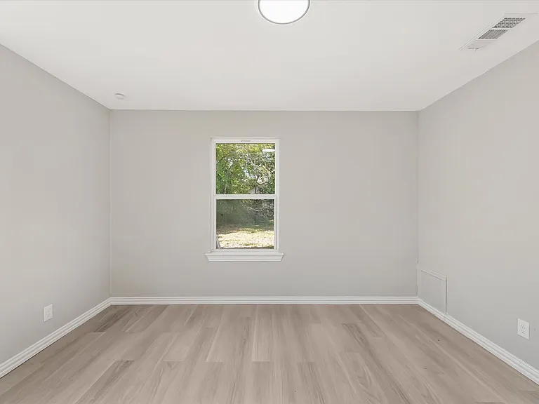 5329 Bourquin St — Photo 12