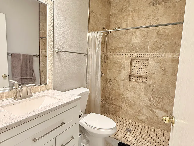 4809 E Melinda Ln — Photo 13