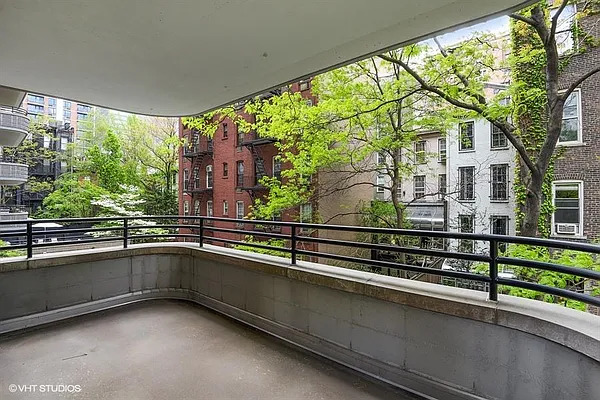 Rented by R New York | media 19