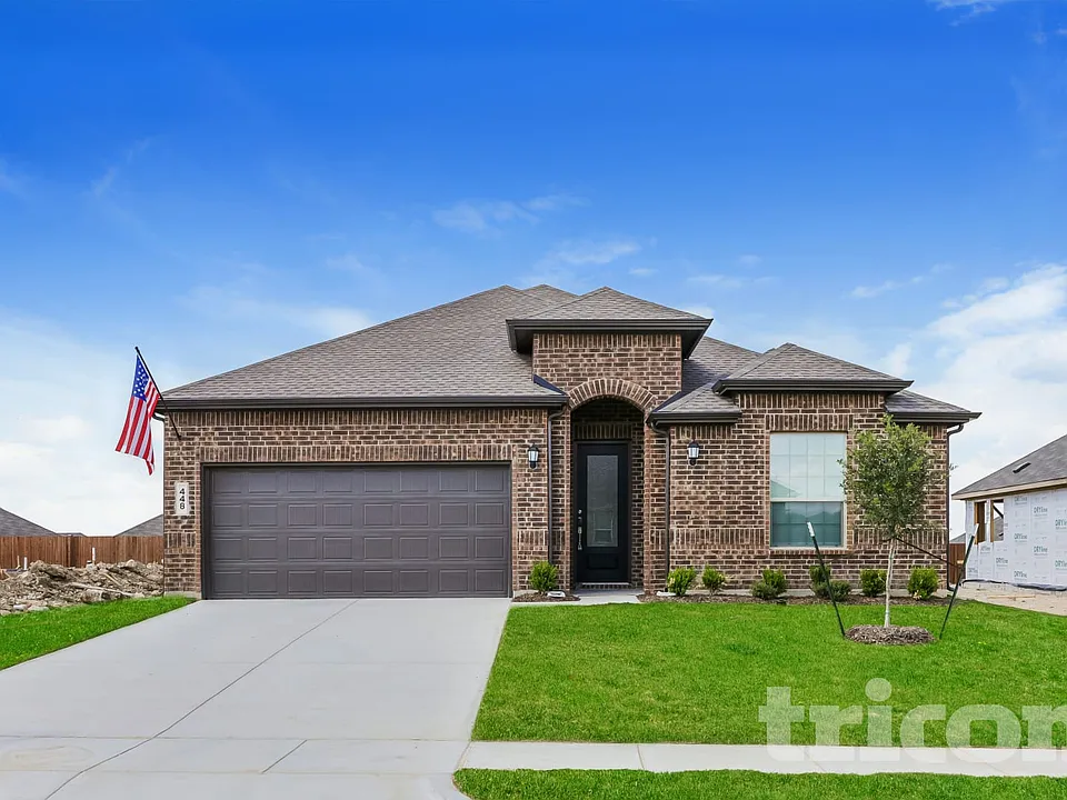 448 Lone Star Dr