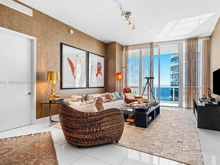 15811 Collins Ave #3107 — Photo 7