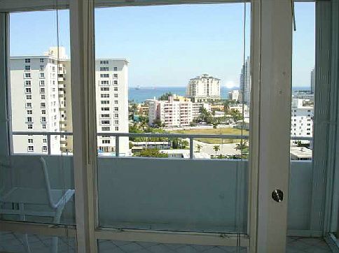 5th image of 888 Intracoastal Dr APT 14B