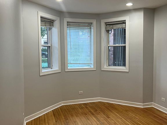 2nd image of 4925 N Winchester Ave #G