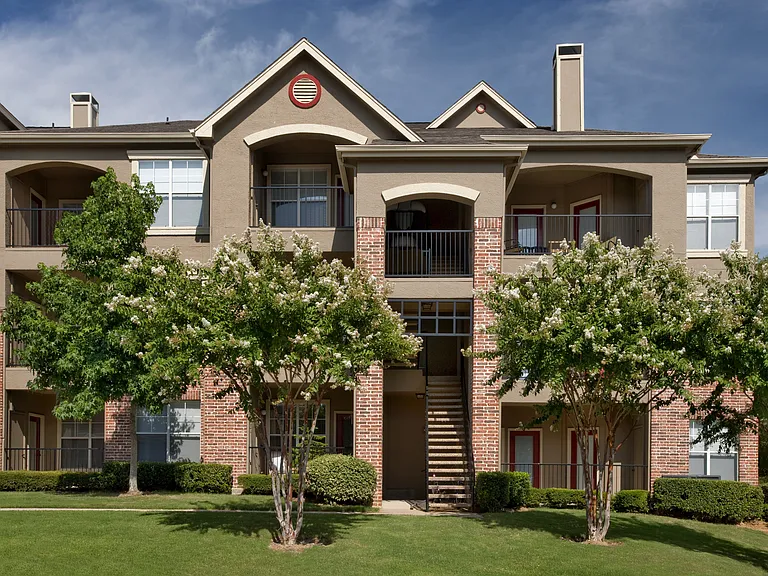 Eleven11 Lexington at Flower Mound — Photo 16